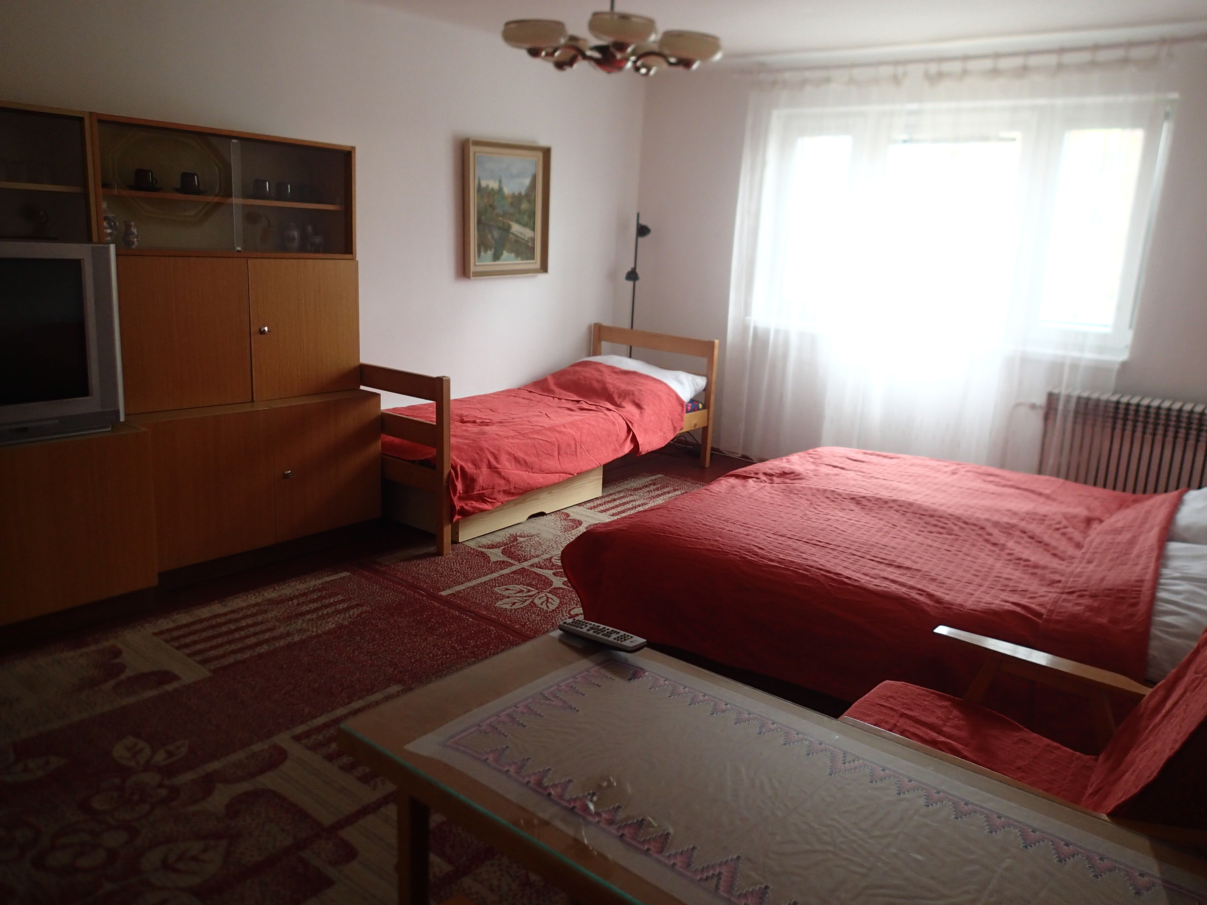 (41)Prva izba 3 postelova s tv a wifi pohlad 1